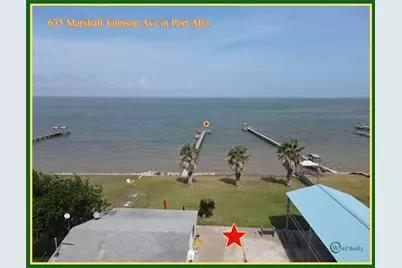 635 Marshall Johnson Avenue S, Port Lavaca, TX 77979 - Photo 1
