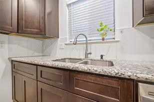 8310 Augustine Dr, Houston, TX 77036 - Photo 17