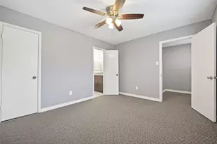 8310 Augustine Dr, Houston, TX 77036 - Photo 23