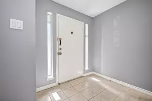 8310 Augustine Dr, Houston, TX 77036 - Photo 7