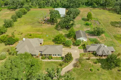 2418 Majestic Oaks Court, Rosharon, TX 77583 - Photo 1