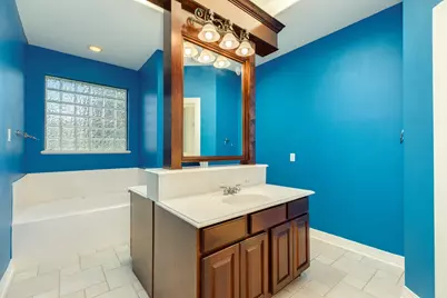 2418 Majestic Oaks Court, Rosharon, TX 77583 - Photo 19