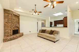 2418 Majestic Oaks Ct, Rosharon, TX 77583 - Photo 11