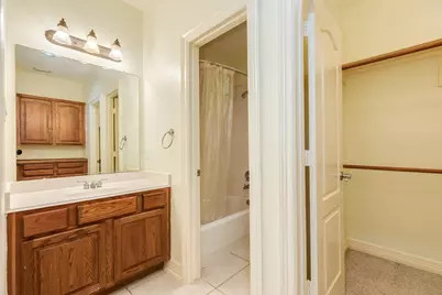 2418 Majestic Oaks Court, Rosharon, TX 77583 - Photo 29