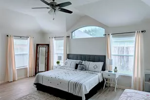 13011 Sandflower Ln, Sugar Land, TX 77498 - Photo 3
