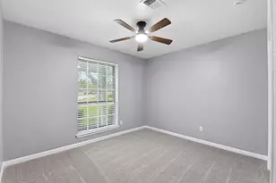 59 S Shamrock Ct, Lake Jackson, TX 77566 - Photo 13