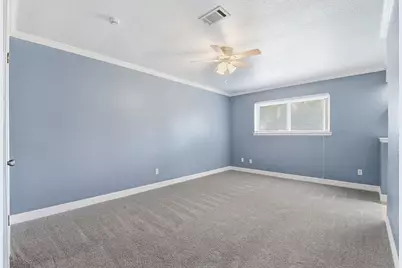 59 S Shamrock Court, Lake Jackson, TX 77566 - Photo 11