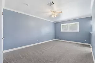 59 S Shamrock Ct, Lake Jackson, TX 77566 - Photo 11