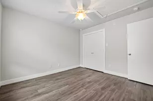 5941 S Loop E, Houston, TX 77033 - Photo 27