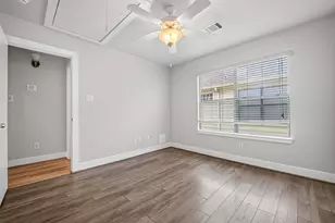5941 S Loop E, Houston, TX 77033 - Photo 29