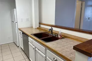 2104 Strand St, Galveston, TX 77550 - Photo 5