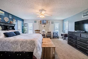 321 Ling St, Hitchcock, TX 77563 - Photo 25