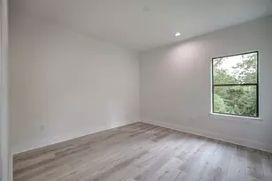 4532 Creekmont Dr, Houston, TX 77091 - Photo 7