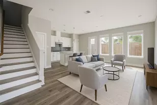 802 Berry Sage Ln, Houston, TX 77022 - Photo 3