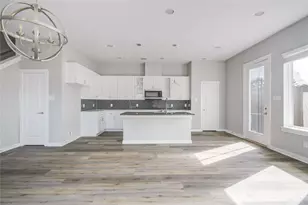 802 Berry Sage Ln, Houston, TX 77022 - Photo 9