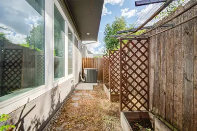 802 Berry Sage Lane, Houston, TX 77022 - Photo 21