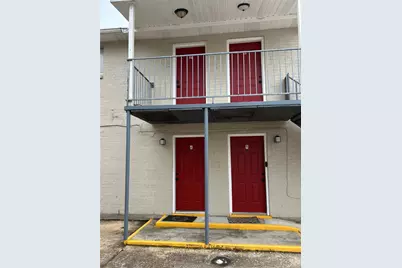 1020 1/2 N Main Street #9, Baytown, TX 77520 - Photo 7