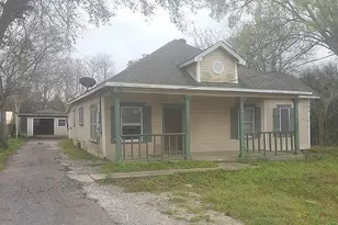 302 Kernohan St, Crosby, TX 77532 - Photo 1