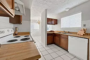 9111 Benthos Dr, Houston, TX 77083 - Photo 23