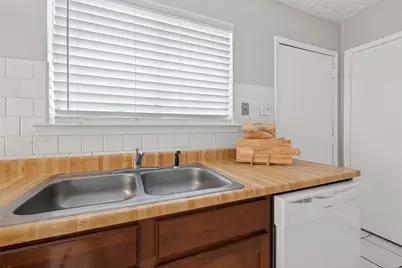 9111 Benthos Drive, Houston, TX 77083 - Photo 19