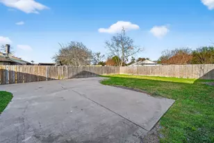 9111 Benthos Dr, Houston, TX 77083 - Photo 31