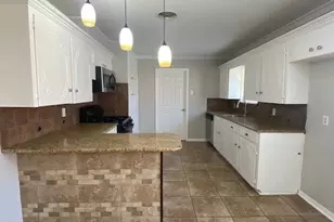 514 Green Ave, Palacios, TX 77465 - Photo 9