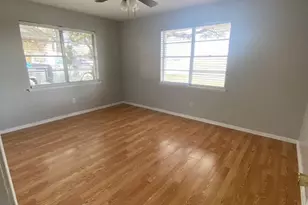 514 Green Ave, Palacios, TX 77465 - Photo 17