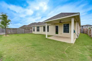 7639 Tramontana Ln, Baytown, TX 77523 - Photo 23