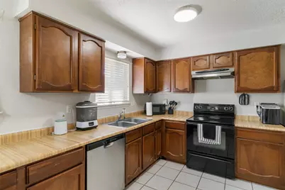 5850 Fallengate Drive, Spring, TX 77373 - Photo 11