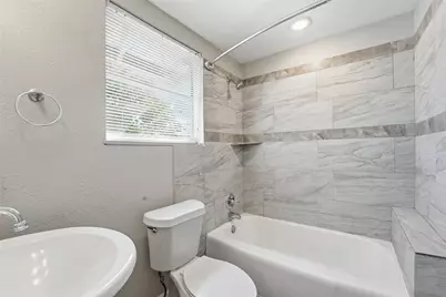 6526 Linden Street, Houston, TX 77087 - Photo 11