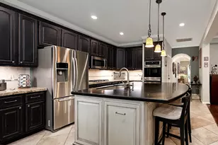 31 Bluff Creek Pl, The Woodlands, TX 77382 - Photo 9