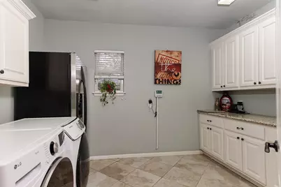 31 Bluff Creek Place, The Woodlands, TX 77382 - Photo 17