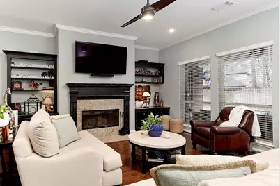 31 Bluff Creek Place, The Woodlands, TX 77382 - Photo 7