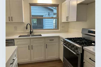 28 E Lance Leaf Road, Spring, TX 77381 - Photo 3