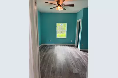 324 E Wilkins Street, Angleton, TX 77515 - Photo 13