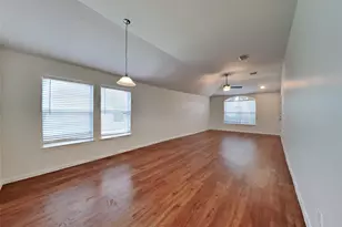 3906 Hawthorne Glen Ct, Fresno, TX 77545 - Photo 5