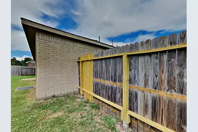 3906 Hawthorne Glen Court, Fresno, TX 77545 - Photo 15