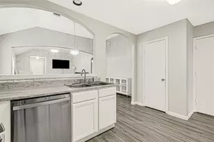 14818 Aberdeen Meadow Lane, Houston, TX 77053 - Photo 9