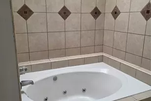 7803 La Rochelle Cir, Houston, TX 77071 - Photo 3