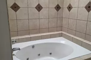 7803 La Rochelle Cir, Houston, TX 77071 - Photo 3