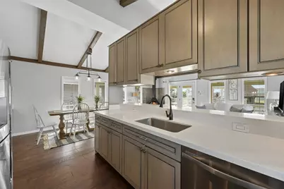 16603 Jamaica Cove Road, Jamaica Beach, TX 77554 - Photo 11