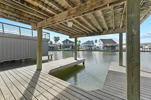 16603 Jamaica Cove Rd, Jamaica Beach, TX 77554 - Photo 5