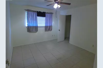 12511 Shannon Hills Drive, Houston, TX 77099 - Photo 9