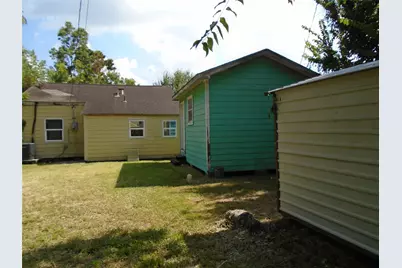 7527 Erath Street, Houston, TX 77023 - Photo 15