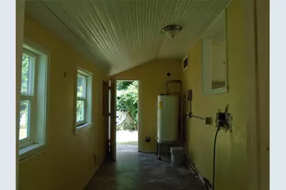7527 Erath Street, Houston, TX 77023 - Photo 11