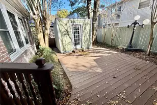 1621 Cherryhurst St, Houston, TX 77006 - Photo 21