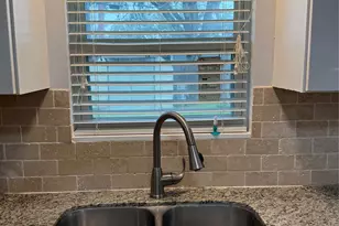 10327 Southport Dr, Houston, TX 77089 - Photo 9