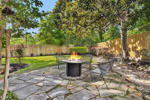 307 Prince of Wales St, Conroe, TX 77304 - Photo 31