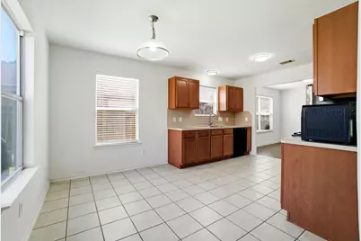 1607 Redbud Grove Court, Conroe, TX 77301 - Photo 5