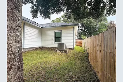 16713 E Forrestal, Montgomery, TX 77316 - Photo 11
